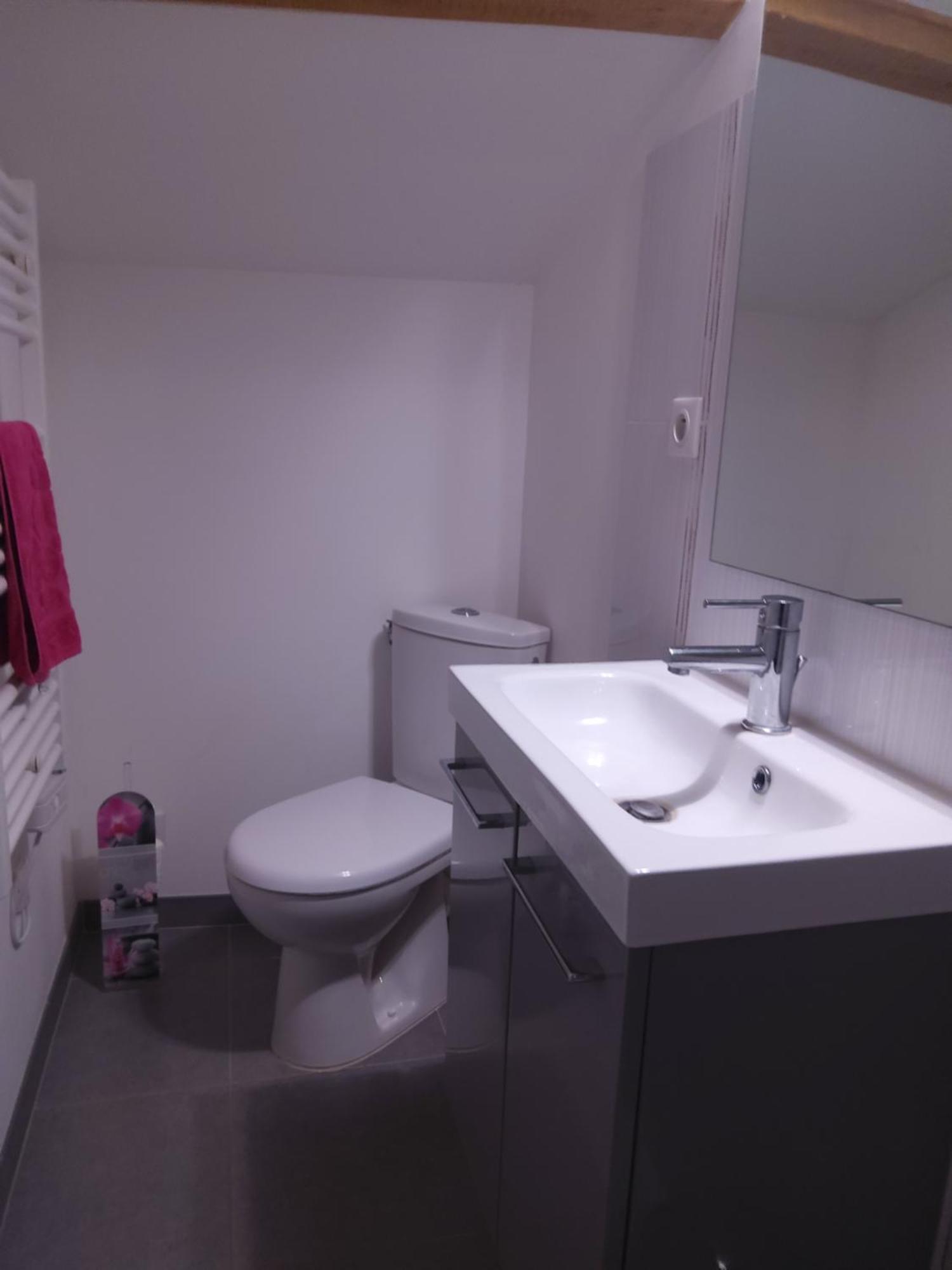 Caby Lägenhet Preguillac Exteriör bild
